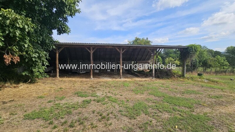 14 km vom Balaton entfernt, mehrgenerationenfähiges Einfamilienhaus in ausgezeichnetem Zustand zu verkaufen