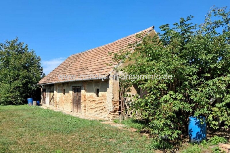 Familienhaus mit Nebengebäude und großem Grundstück im Komitat Somogy zu verkaufen