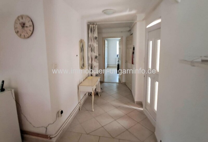 In Marcali, in der Nähe des Thermalbades, steht ein gut erhaltenes 3-Zimmer-Einfamilienhaus zum Verkauf