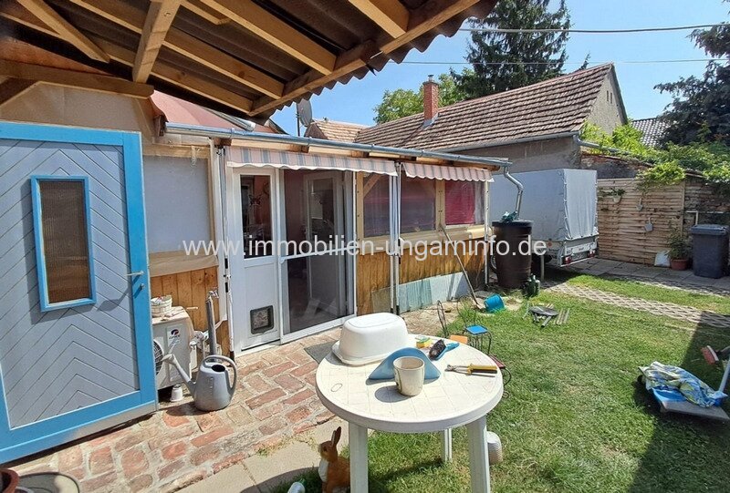 In Marcali, in der Nähe des Thermalbades, steht ein gut erhaltenes 3-Zimmer-Einfamilienhaus zum Verkauf