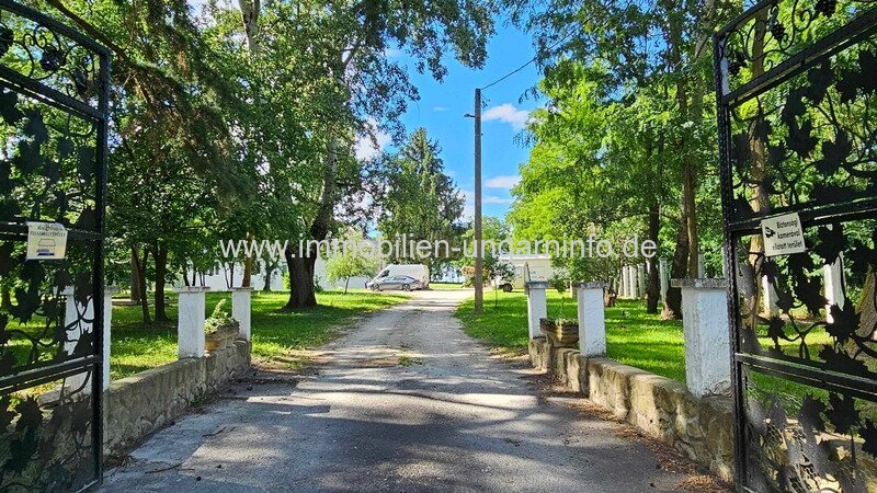 Somogy Vármegye: Waldhaus mit Appartements, Schwimmbad in der Nähe des Plattensees 