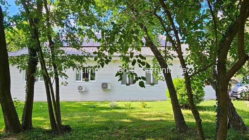 Waldhaus mit Appartements, Schwimmbad in der Nähe des Plattensees