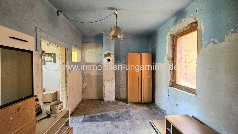 Renovierungsbedürftiges Einfamilienhaus in der Plattenseeregion