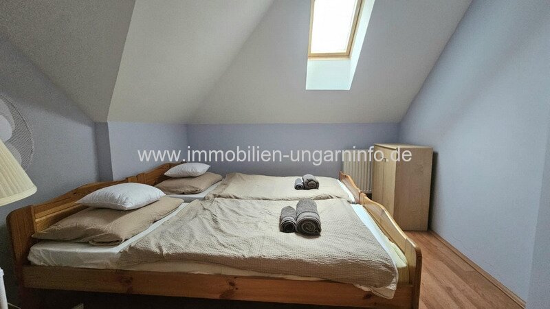 In Zalakaros (Thermalstadt), Einfamilienhaus mit 4 Wohnungen zu verkaufen