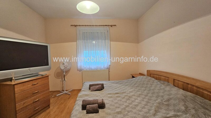 In Zalakaros (Thermalstadt), Einfamilienhaus mit 4 Wohnungen zu verkaufen