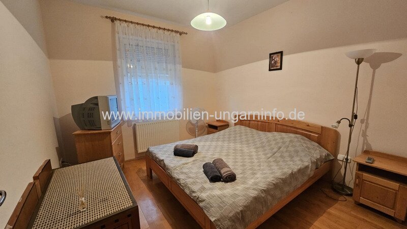 In Zalakaros (Thermalstadt), Einfamilienhaus mit 4 Wohnungen zu verkaufen