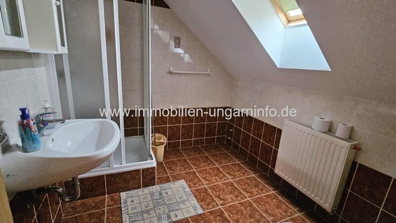 In Zalakaros (Thermalstadt), Einfamilienhaus mit 4 Wohnungen zu verkaufen