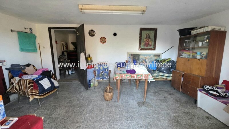 In Nagykanizsa, in der Nähe des Sees, steht ein bewohnbares Wochenendhaus mit großem Grundstück zum Verkauf