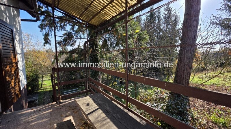 In Nagykanizsa, in der Nähe des Sees, steht ein bewohnbares Wochenendhaus mit großem Grundstück zum Verkauf