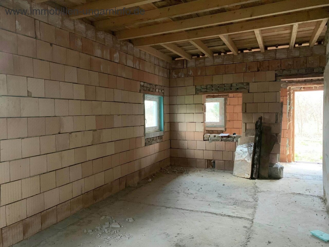 Halbfertiges Haus zu verkaufen in Somogy County, in der Nähe der Kreisstadt 