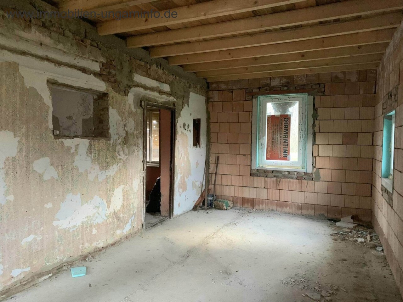 Halbfertiges Haus zu verkaufen in Somogy County, in der Nähe der Kreisstadt 