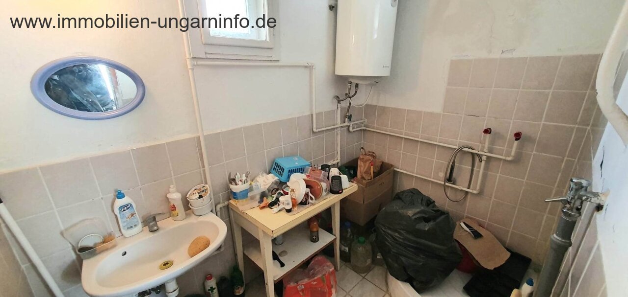 Zwei Häuser zum Preis von einem in der Nähe des Plattensees