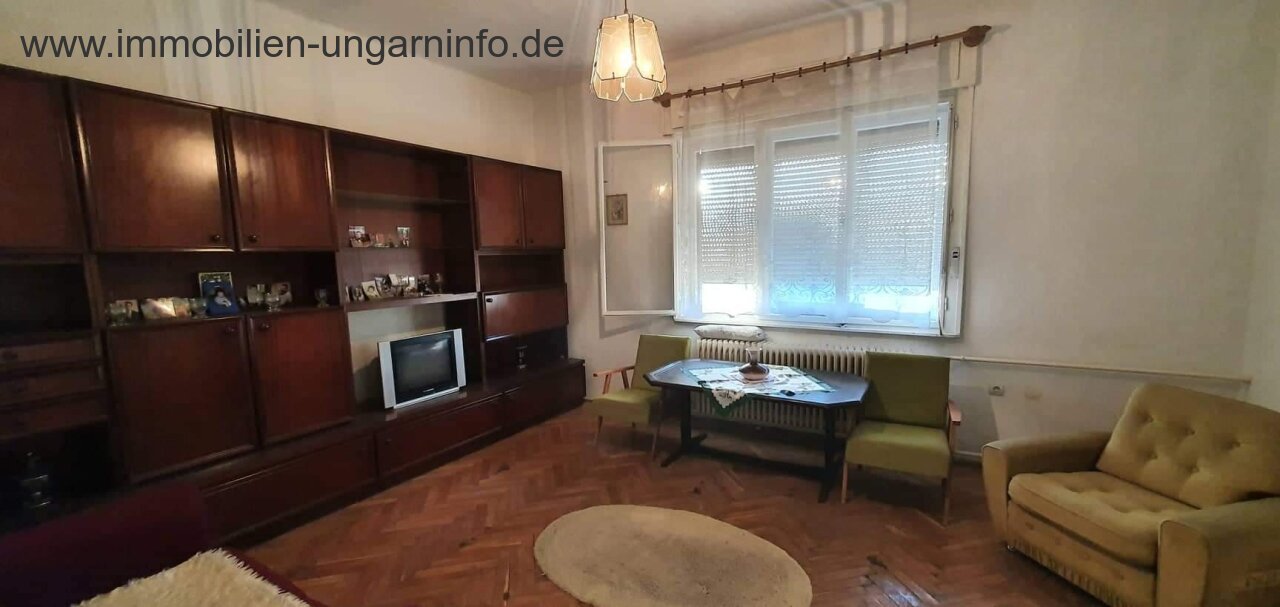 27 km südlich von Balaton in einem kleinen Dorf Einfamilienhaus zu verkaufen