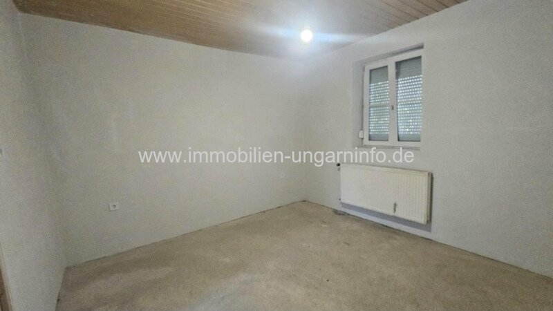 Teilweise renoviertes Einfamilienhaus in der Nähe des Plattensees