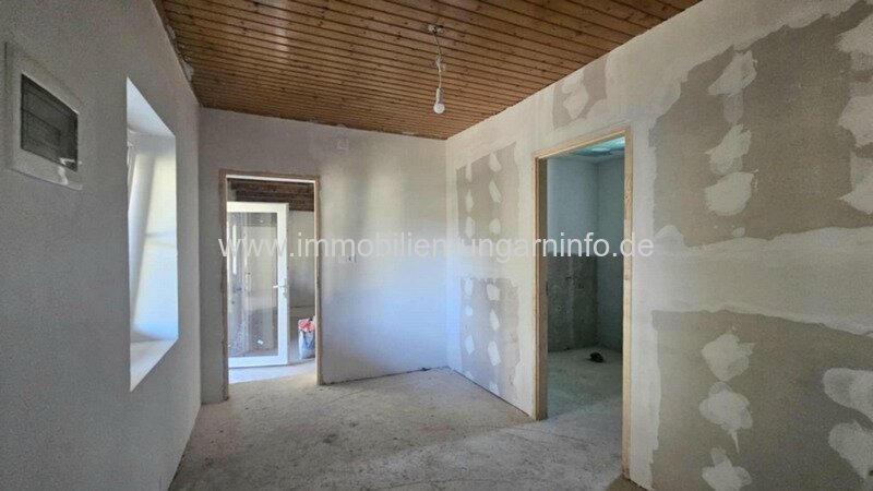 Teilweise renoviertes Einfamilienhaus in der Nähe des Plattensees