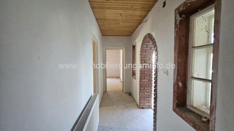 Teilweise renoviertes Einfamilienhaus in der Nähe des Plattensees