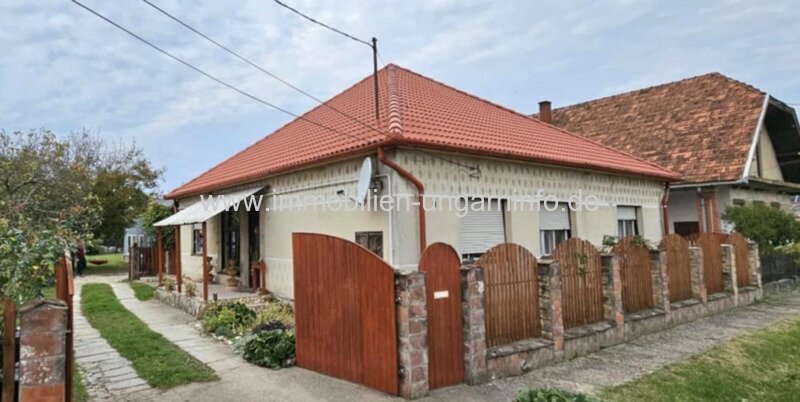 Somogy Vármegye: Einfamilienhaus in einer Kleinstadt im Kreis Somogy zu verkaufen Somogy Vármegye: Einfamilienhaus in einer Kleinstadt im Kreis Somogy zu verkaufen