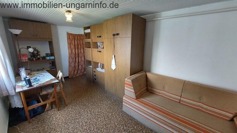 Einfamilienhaus mit 4 Schlafzimmern zu verkaufen in Kaposvár, ruhige Lage