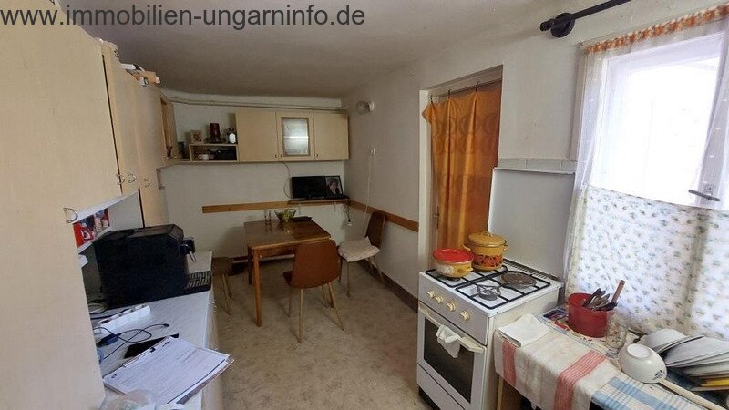 Einfamilienhaus mit 4 Schlafzimmern zu verkaufen in Kaposvár, ruhige Lage