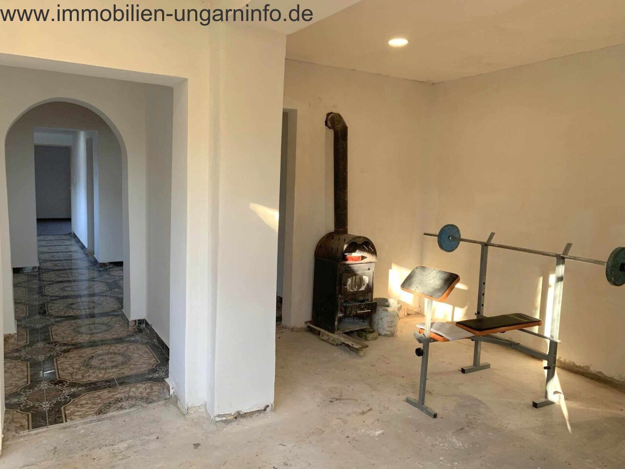 Komplett renoviertes, bezugsfertiges, freistehendes Haus 22 km vom Plattensee entfernt