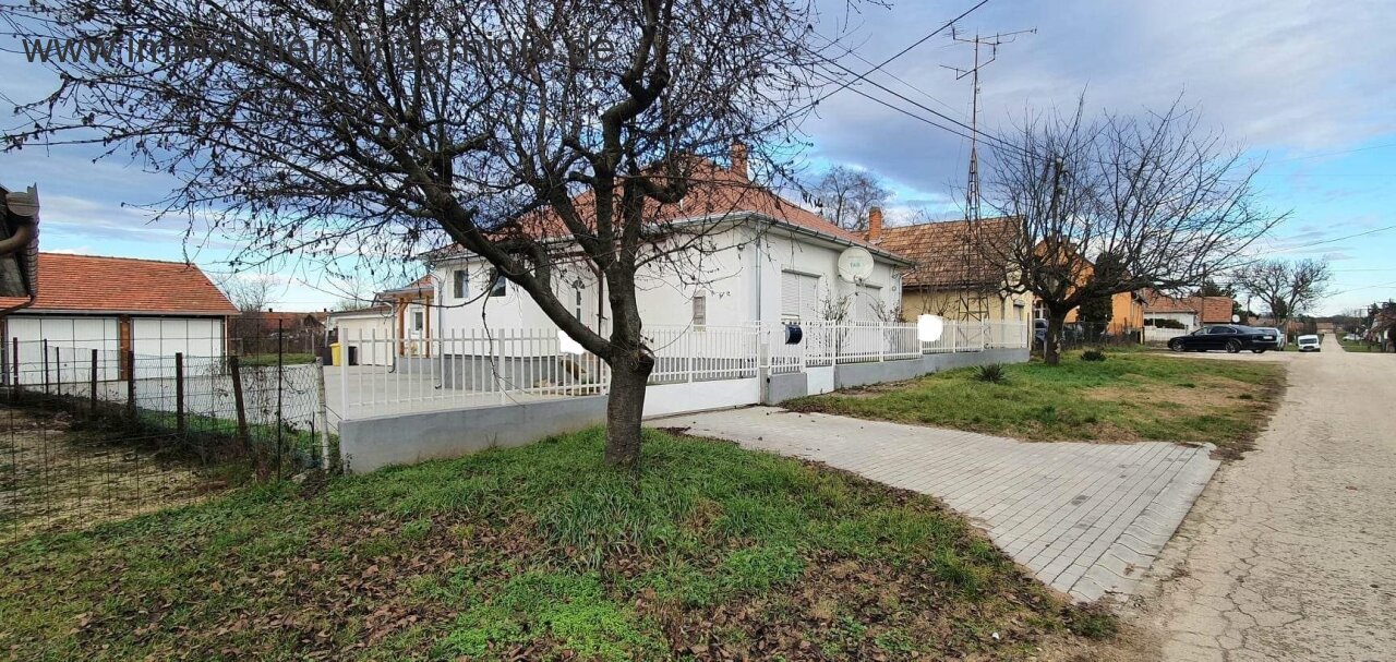 Renoviertes Einfamilienhaus 8 km südlich des Plattensees zu verkaufen