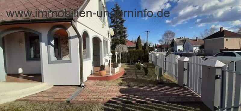 Renoviertes Einfamilienhaus in der Nähe des Plattensees zu verkaufen