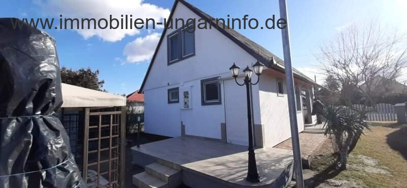 Renoviertes Einfamilienhaus in der Nähe des Plattensees zu verkaufen