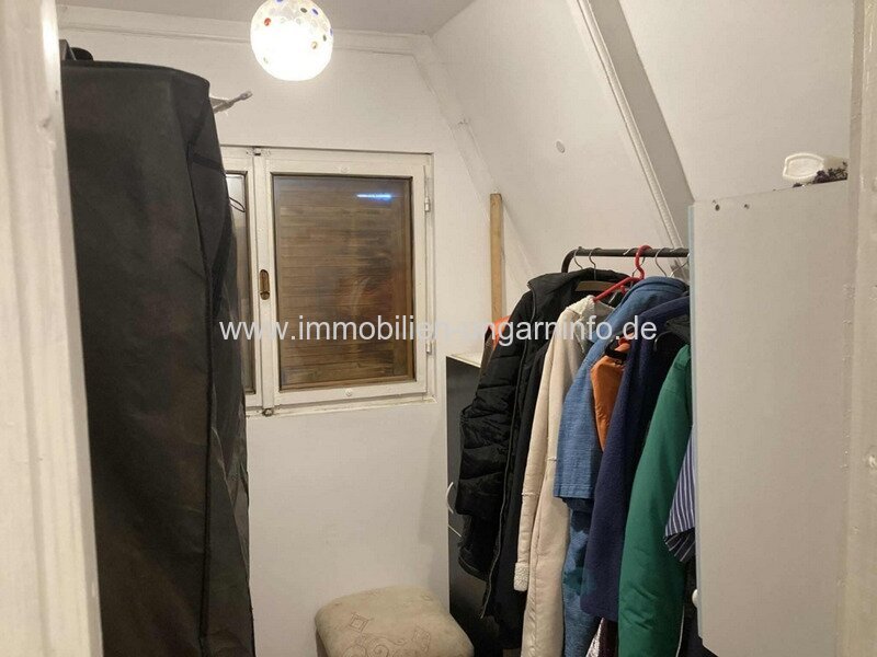 Alpines Wochenendhaus mit Grundstück mit Blick auf den Velence-See