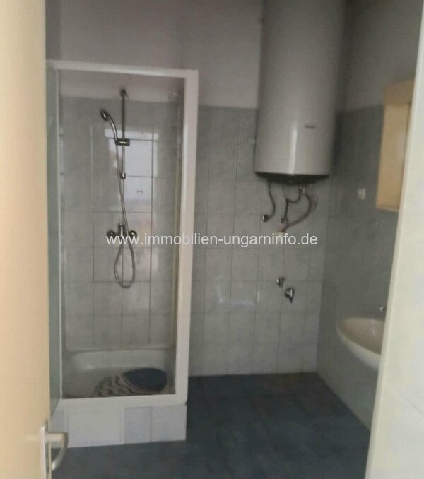 Einfamilienhaus mit großem Grundstück bei Plattensee zu verkaufen