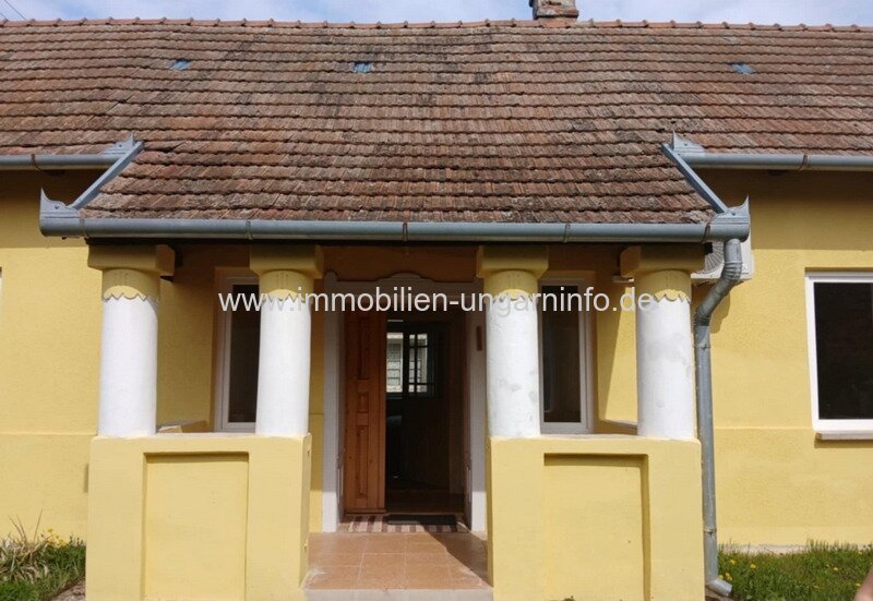 Einfamilienhaus mit großem Grundstück bei Plattensee zu verkaufen