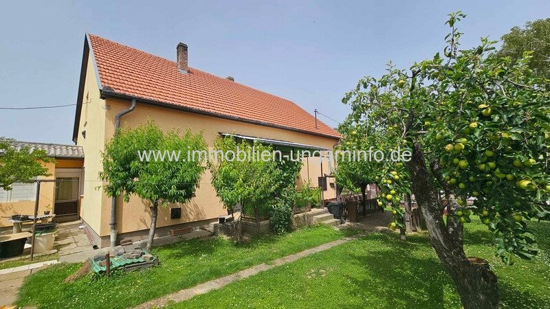 Einfamilienhaus mit Appartement zu verkaufen 12 km vom Plattensee in Marcali