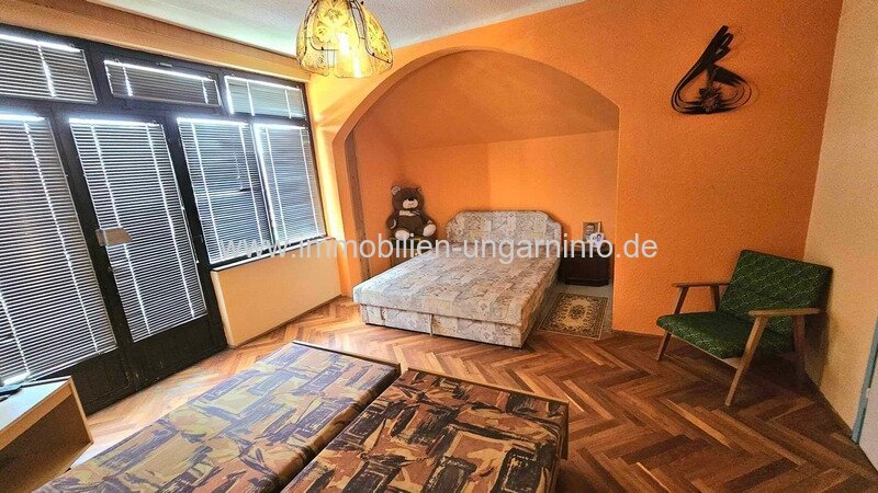 Einfamilienhaus mit Appartement zu verkaufen 12 km vom Plattensee in Marcali