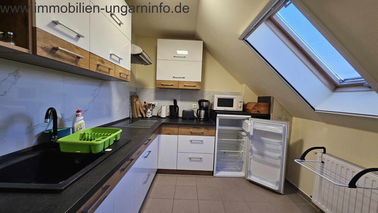 Zwei Häuser auf einem Grundstück