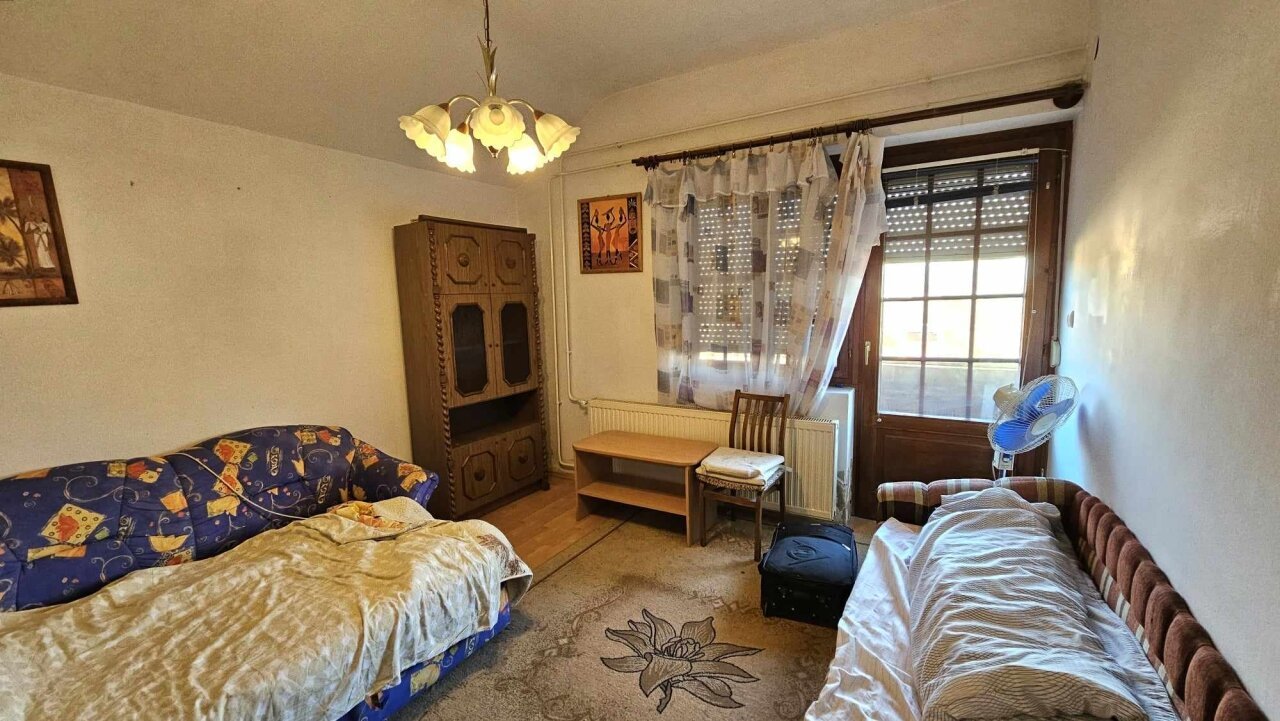 Einfamilienhaus und Geschäftsräume in einem zu verkaufen