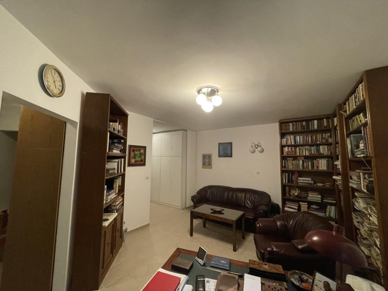 3-stöckiges Haus mit Pool im Donauknie zu verkaufen