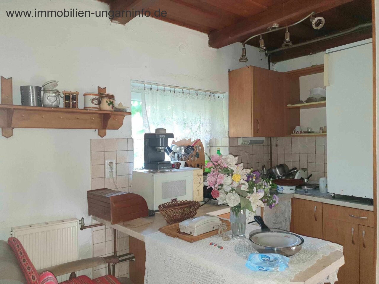 Zu verkaufen 3,2 Hektar großes Familienanwesen mit 3 Häusern, Pool, See, Wald