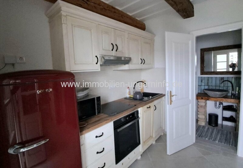 Authentische Familienhäuser (3 in einem) am Nordufer des Plattensees