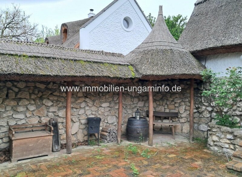 Authentische Familienhäuser (3 in einem) am Nordufer des Plattensees