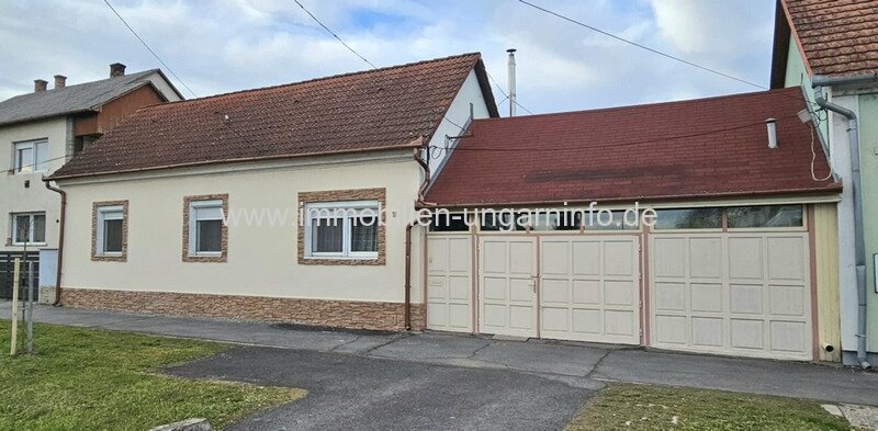 Einfamilienhaus in einer Kleinstadt am Plattensee