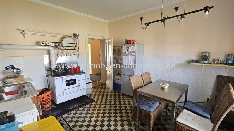 Einfamilienhaus mit großem Hof in ruhiger Lage, nahe der kroatischen-slovenien Grenze