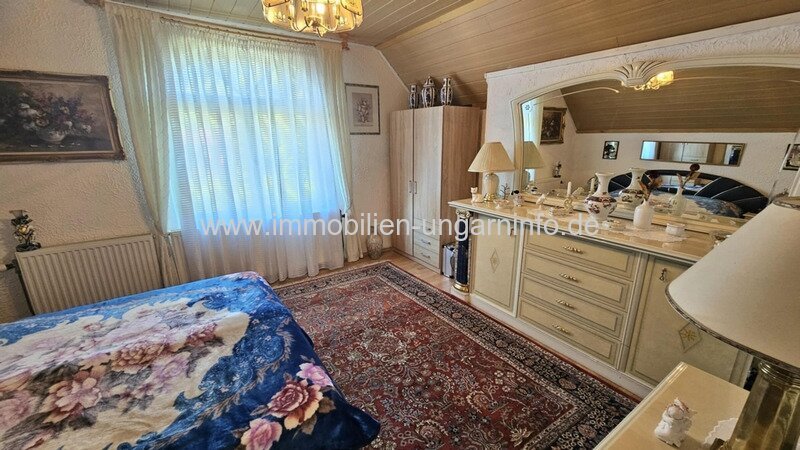 12 km südlich von Balaton 2-stöckiges Einfamilienhaus von deutschem Eigentümer zu verkaufen