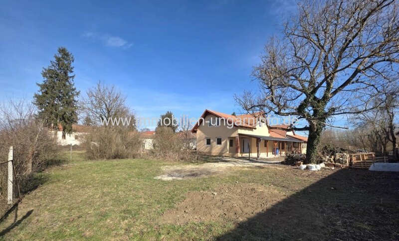 Familienhaus im bürgerlichen Stil in der Nähe des Plattensees, in Csákány