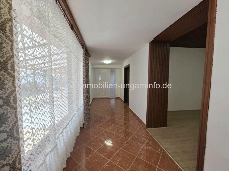 Familienhaus im bürgerlichen Stil in der Nähe des Plattensees, in Csákány