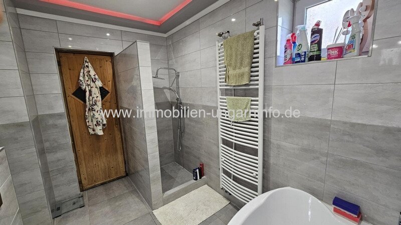 Anspruchsvolles Mehrgenerationenhaus mit Gästehaus in Marcali zu verkaufen