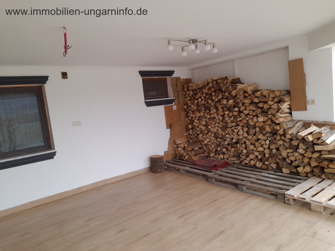 In der Nähe von Hévíz 3-stöckiges modernes Einfamilienhaus in ruhiger Umgebung, mit separatem Eingang Wohnung zu verkaufen