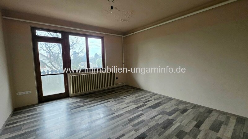 Zweistöckiges Mehrfamilienhaus in Mesztegnyő zu verkaufen