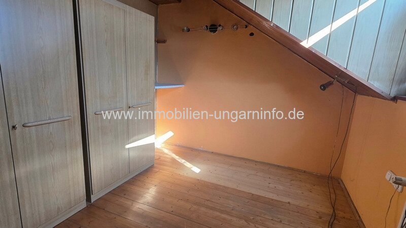 Familienhaus mit 9 Zimmern im Zentrum von Zalakaros zu verkaufen