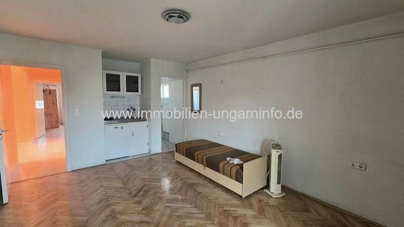 Familienhaus mit 9 Zimmern im Zentrum von Zalakaros zu verkaufen