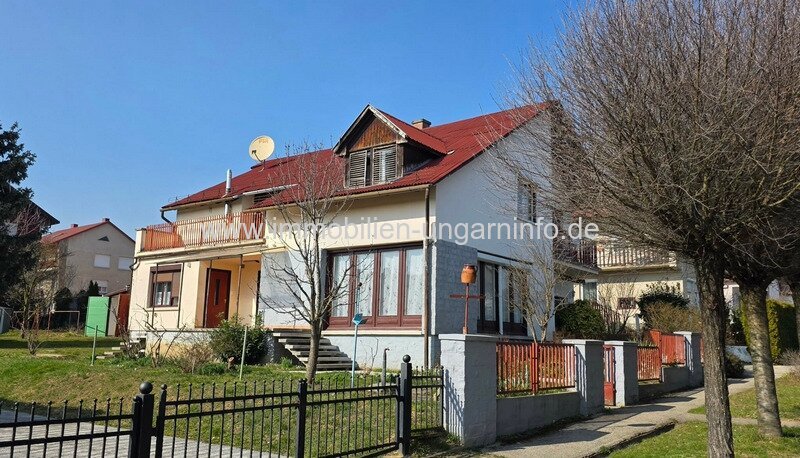 Familienhaus mit 9 Zimmern im Zentrum von Zalakaros zu verkaufen