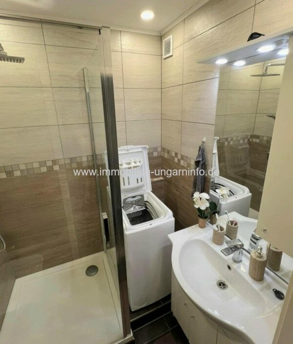 In Keszthely, in einer grünen Umgebung, 2-Zimmer-Wohnung zu verkaufen